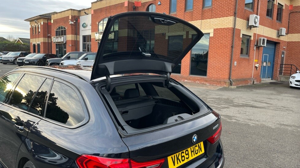 Used BMW 5 Series 2019 for sale - 76652582: Photo 42