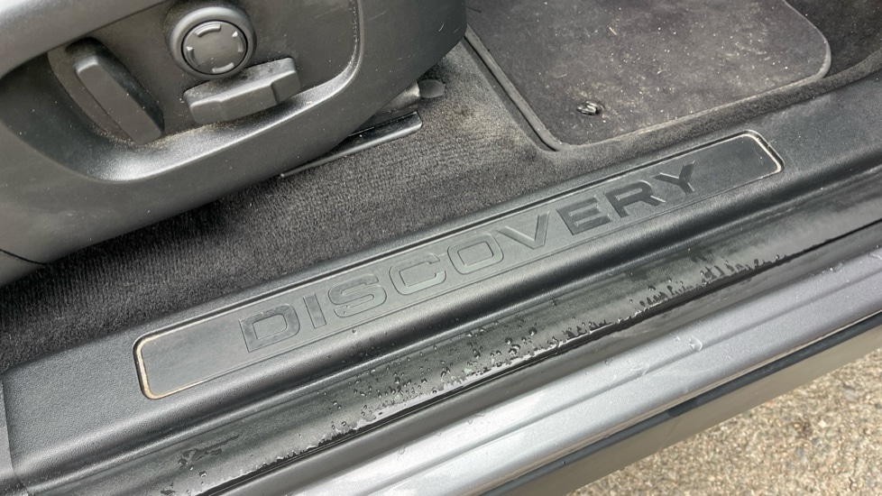 Used Land Rover Discovery Sport 2020 for sale - 76533877: Photo 33