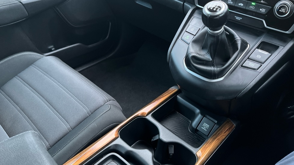 Used Honda CR-V 2018 for sale - 77035811: Photo 28