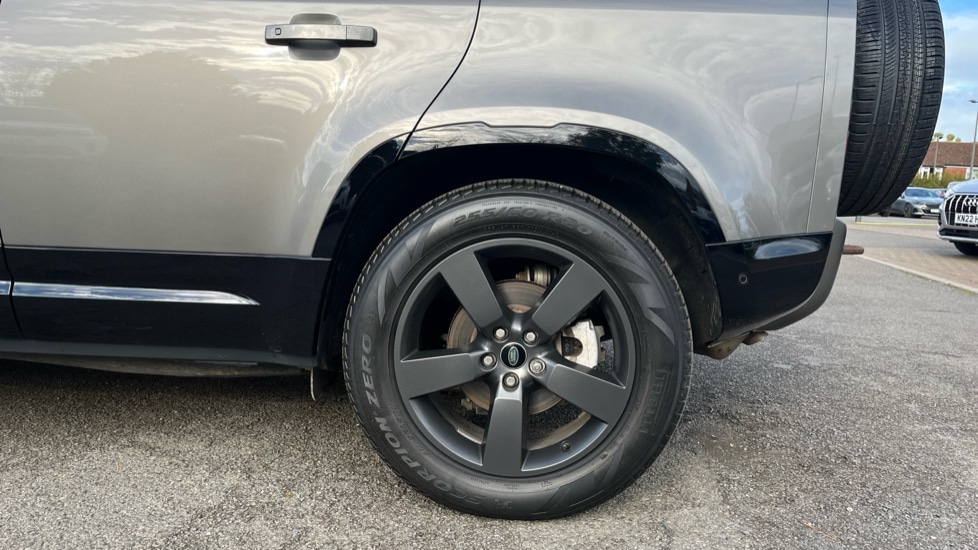 Used Land Rover Defender 2021 for sale - 77025357: Photo 19