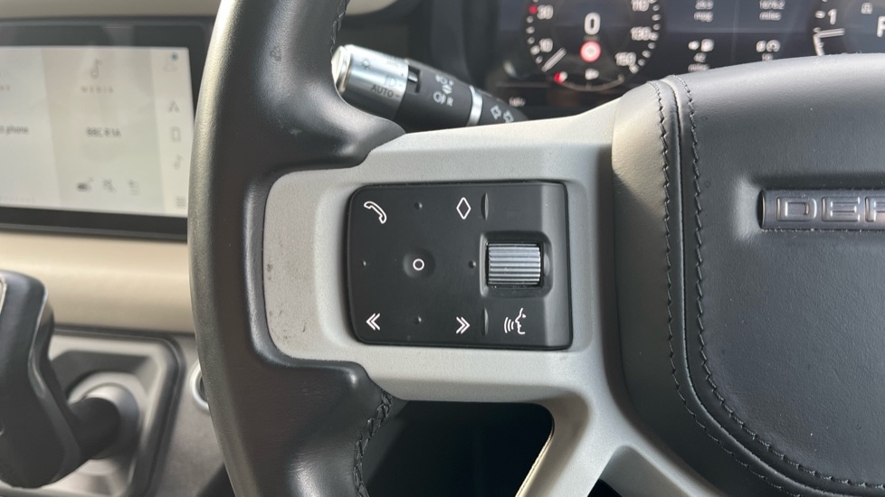 Used Land Rover Defender 2021 for sale - 77025357: Photo 22