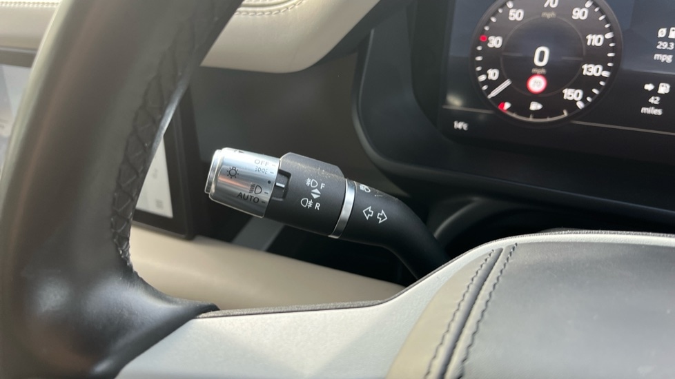 Used Land Rover Defender 2021 for sale - 77025357: Photo 24