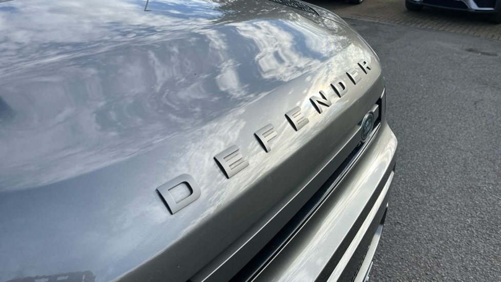 Used Land Rover Defender 2021 for sale - 77025357: Photo 37