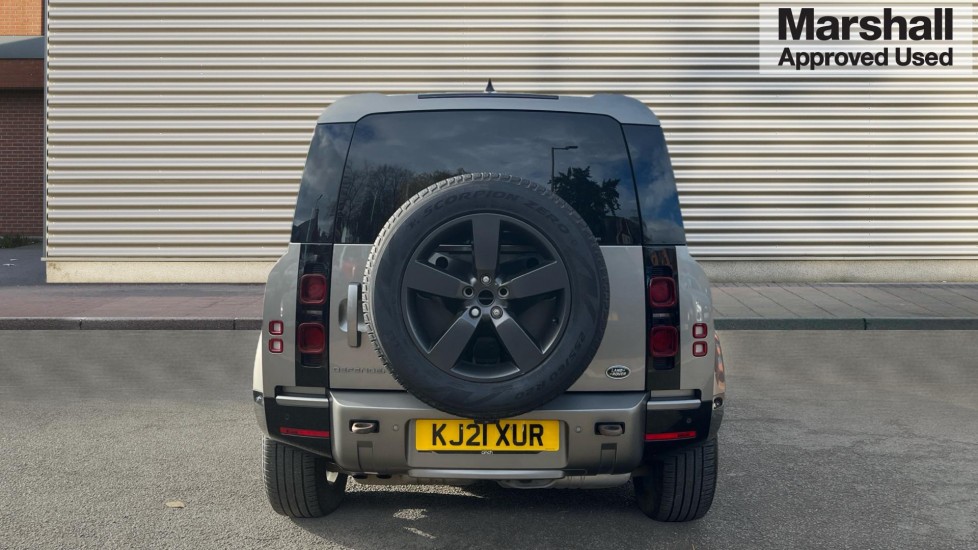 Used Land Rover Defender 2021 for sale - 77025357: Photo 4