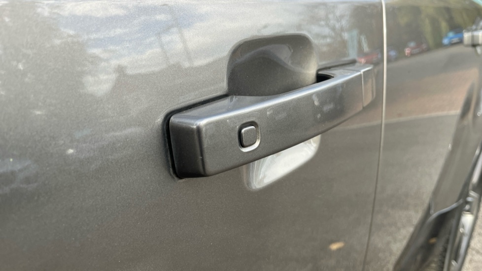 Used Land Rover Defender 2021 for sale - 77025357: Photo 40