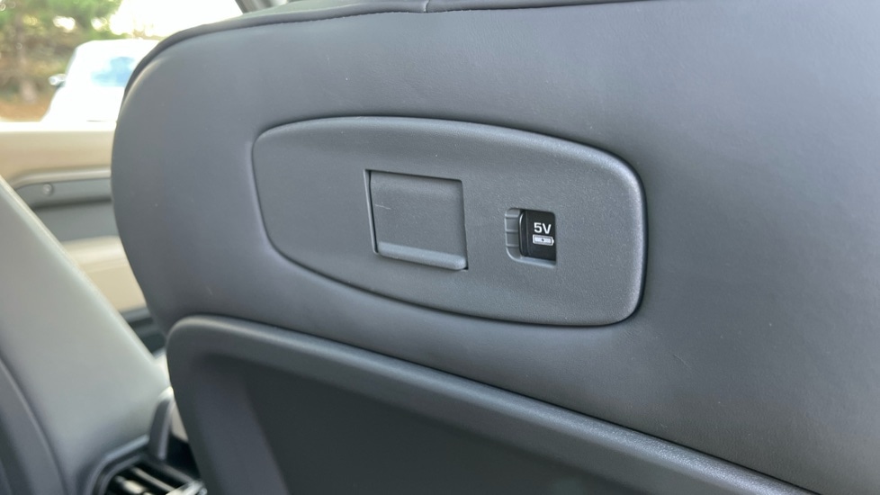 Used Land Rover Defender 2021 for sale - 77025357: Photo 49