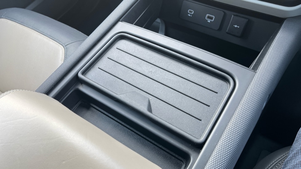 Used Land Rover Defender 2021 for sale - 77025357: Photo 52