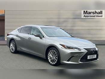 2022 - 300h 2.5 Takumi 4dr CVT
