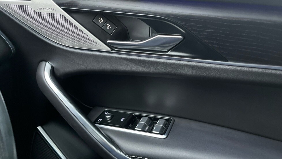 Used Jaguar F-Pace 2021 for sale - 76568119: Photo 30