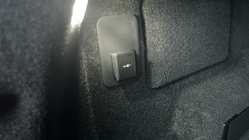 Used Land Rover Range Rover Evoque 2025 for sale - 76773060: Photo 51