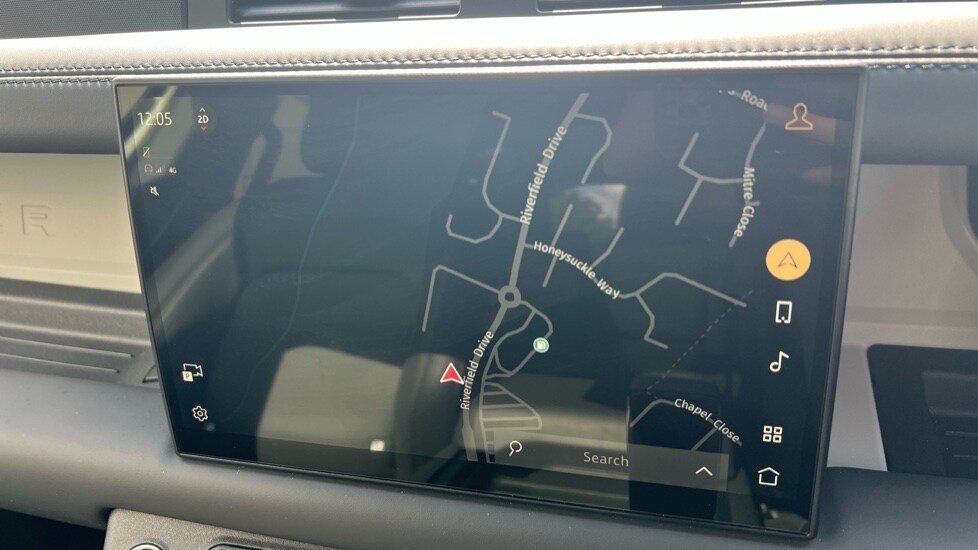 Used Land Rover Defender 2023 for sale - 76501536: Photo 11