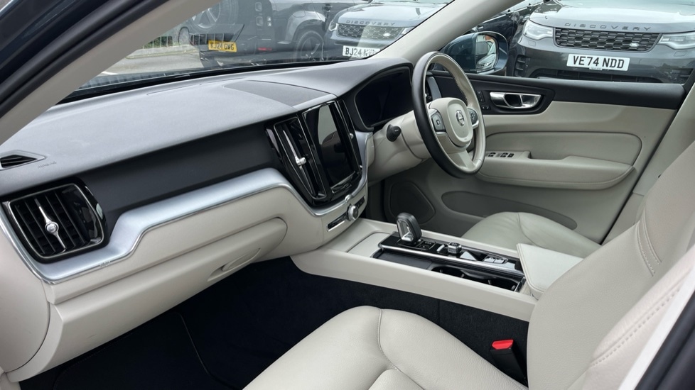 Used Volvo XC60 2021 for sale - 76276500: Photo 10