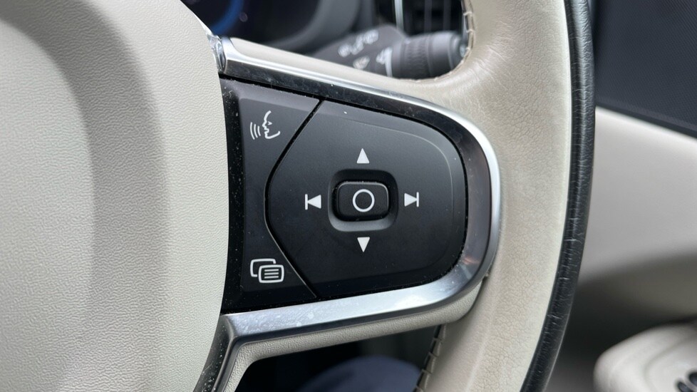 Used Volvo XC60 2021 for sale - 76276500: Photo 21