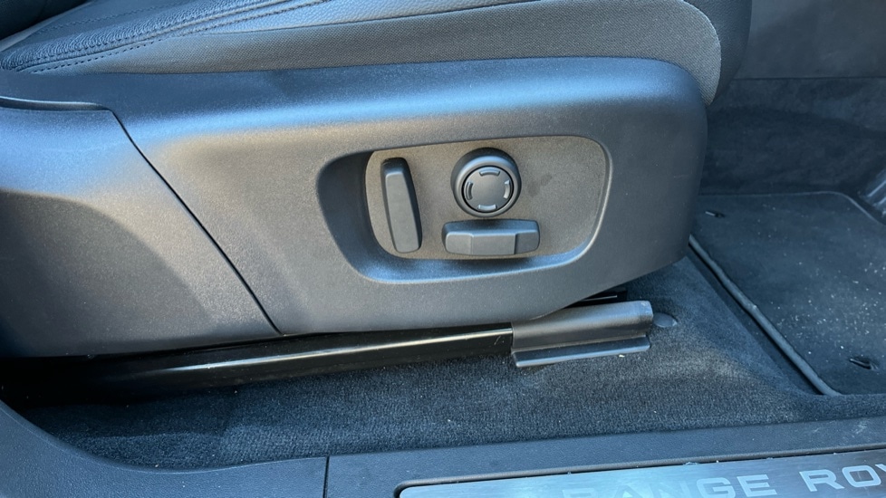 Used Land Rover Range Rover Evoque 2024 for sale - 76539846: Photo 33