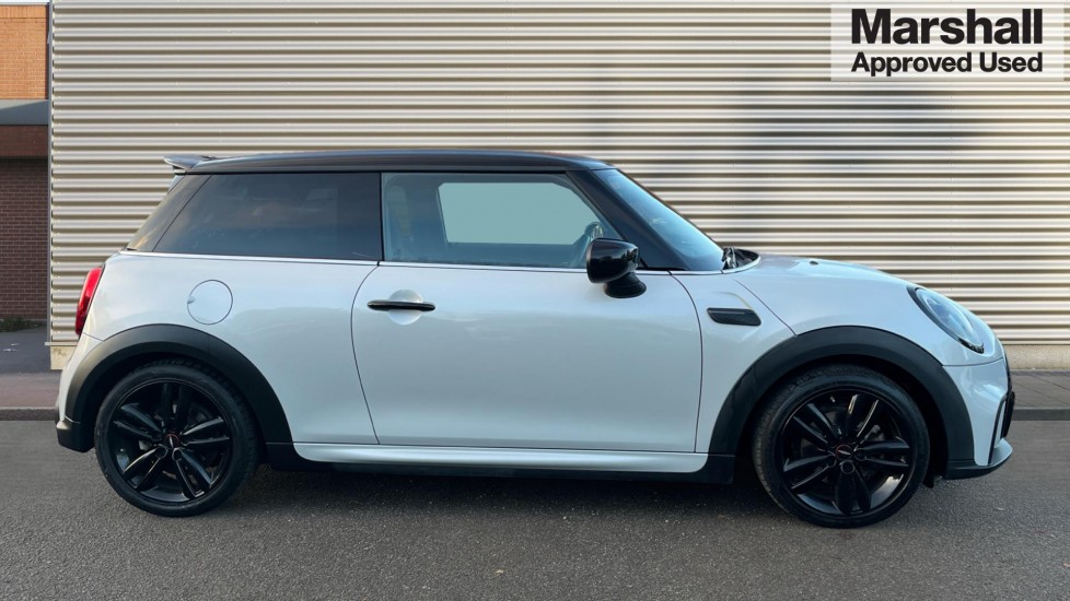 Used MINI Hatch 2021 for sale - 76766137: Photo 2