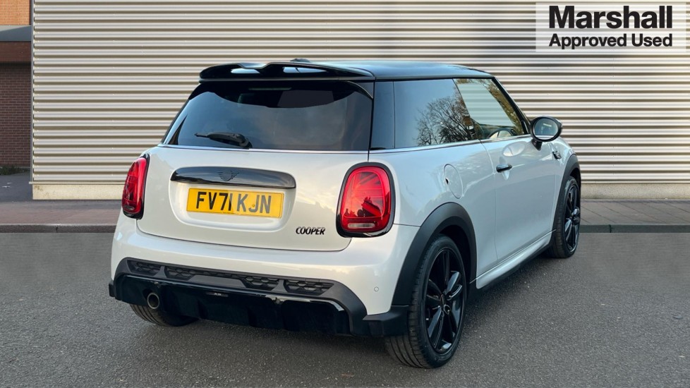 Used MINI Hatch 2021 for sale - 76766137: Photo 3