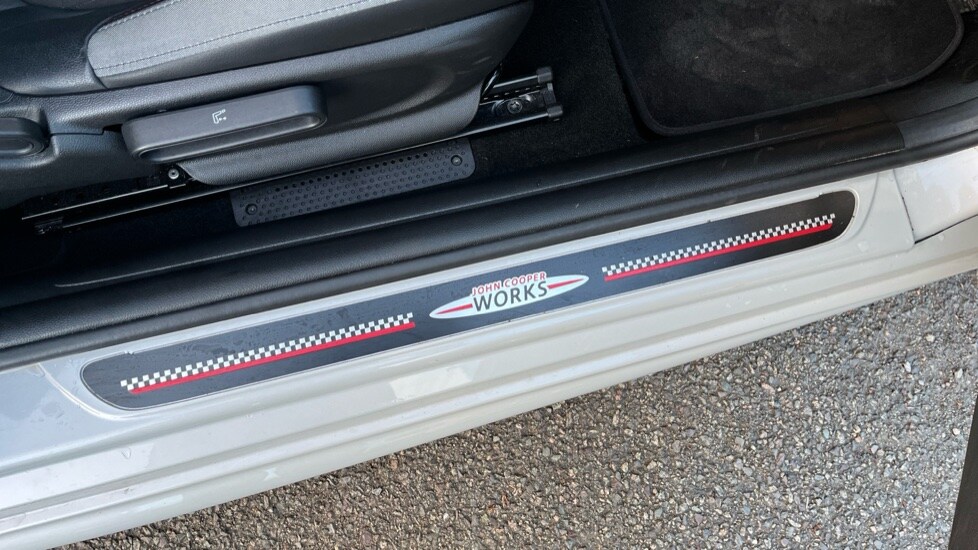 Used MINI Hatch 2021 for sale - 76766137: Photo 37