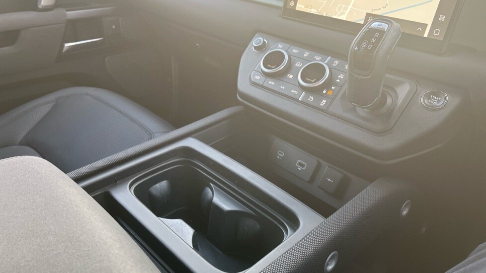 Used Land Rover Defender 2023 for sale - 76999488: Photo 28