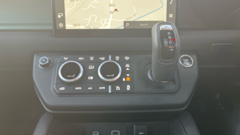 Used Land Rover Defender 2023 for sale - 76999488: Photo 29