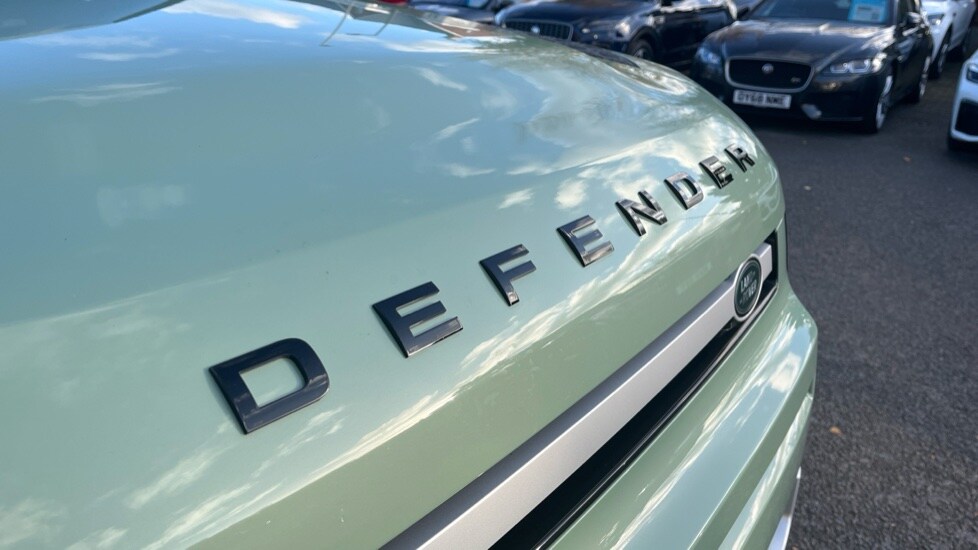 Used Land Rover Defender 2023 for sale - 76999488: Photo 41