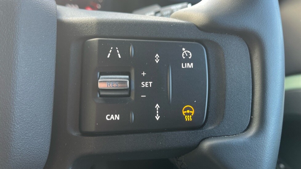 Used Land Rover Defender 2023 for sale - 76999488: Photo 43