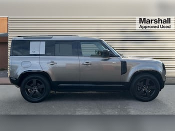 Used Land Rover Defender 2021 for sale - 76452088: Photo