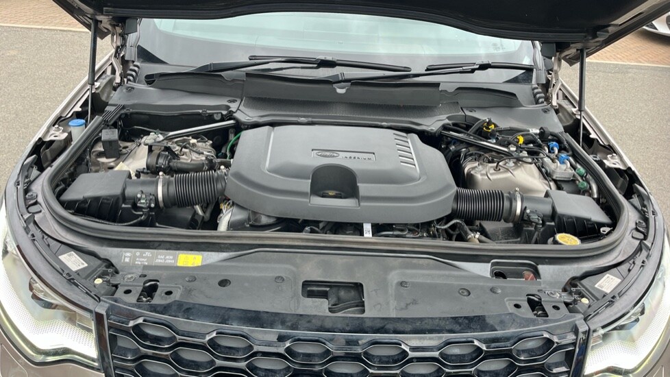 Used Land Rover Discovery 2022 for sale - 75959637: Photo 16