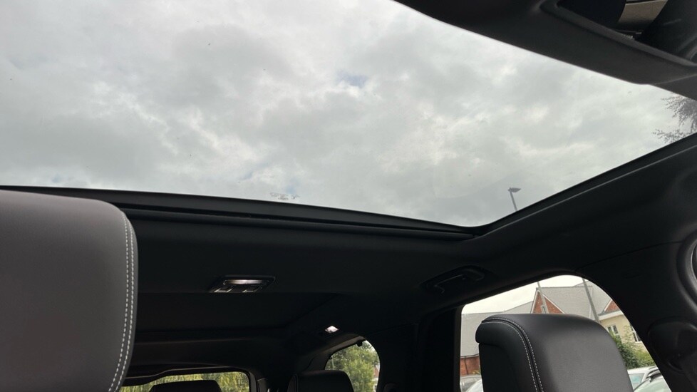 Used Land Rover Discovery 2022 for sale - 75959637: Photo 31