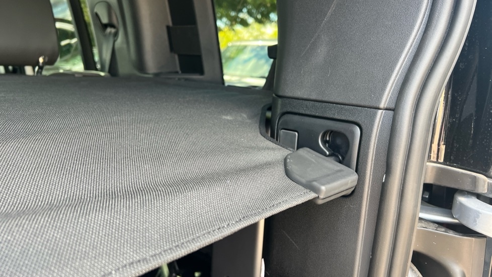 Used Land Rover Defender 2023 for sale - 76415176: Photo 37