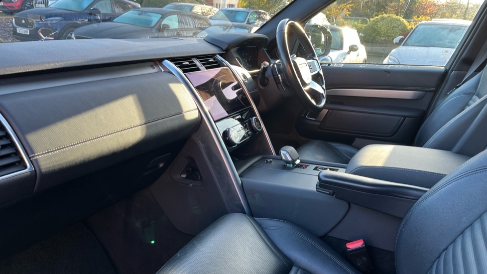 Used Land Rover Discovery 2021 for sale - 76514712: Photo 10