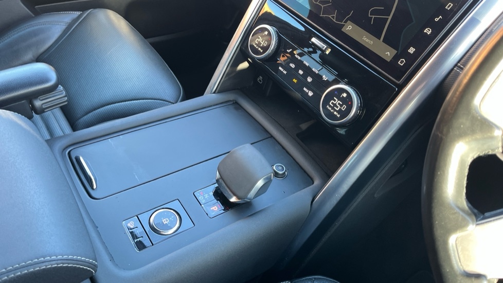 Used Land Rover Discovery 2021 for sale - 76514712: Photo 28