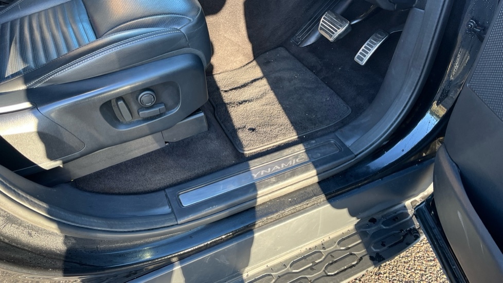 Used Land Rover Discovery 2021 for sale - 76514712: Photo 37