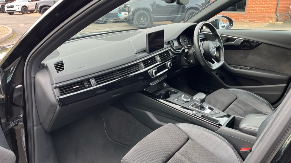 Used Audi A4 2018 for sale - 76420617: Photo 10