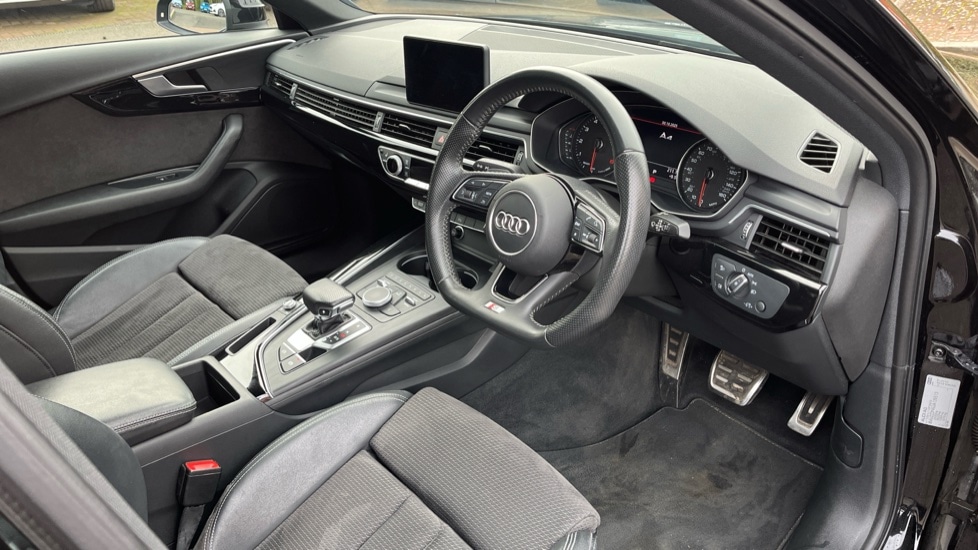 Used Audi A4 2018 for sale - 76420617: Photo 9