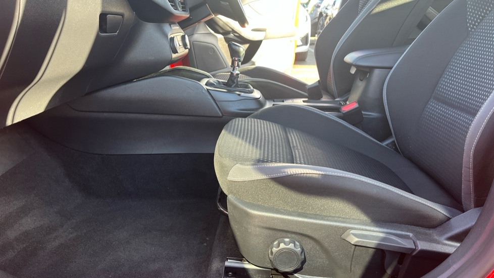 Used Ford Focus 2022 for sale - 75815554: Photo 33