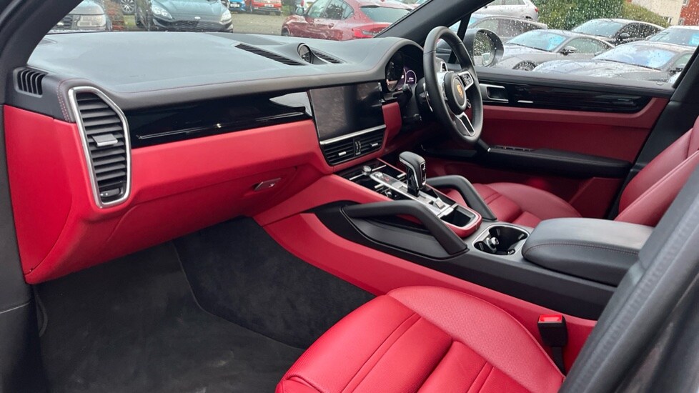 Used Porsche Cayenne 2021 for sale - 76458948: Photo 10