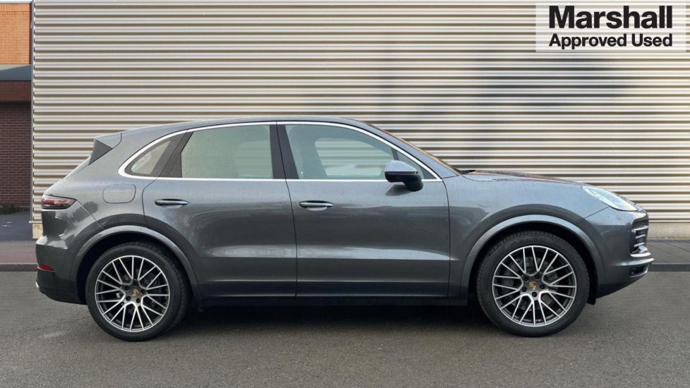 Used Porsche Cayenne 2021 for sale - 76458948: Photo 2