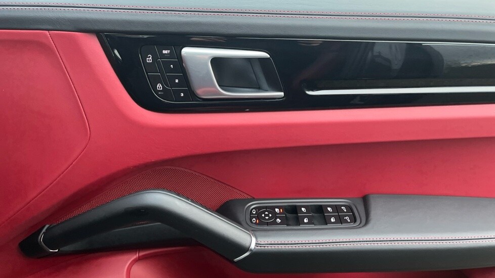 Used Porsche Cayenne 2021 for sale - 76458948: Photo 30