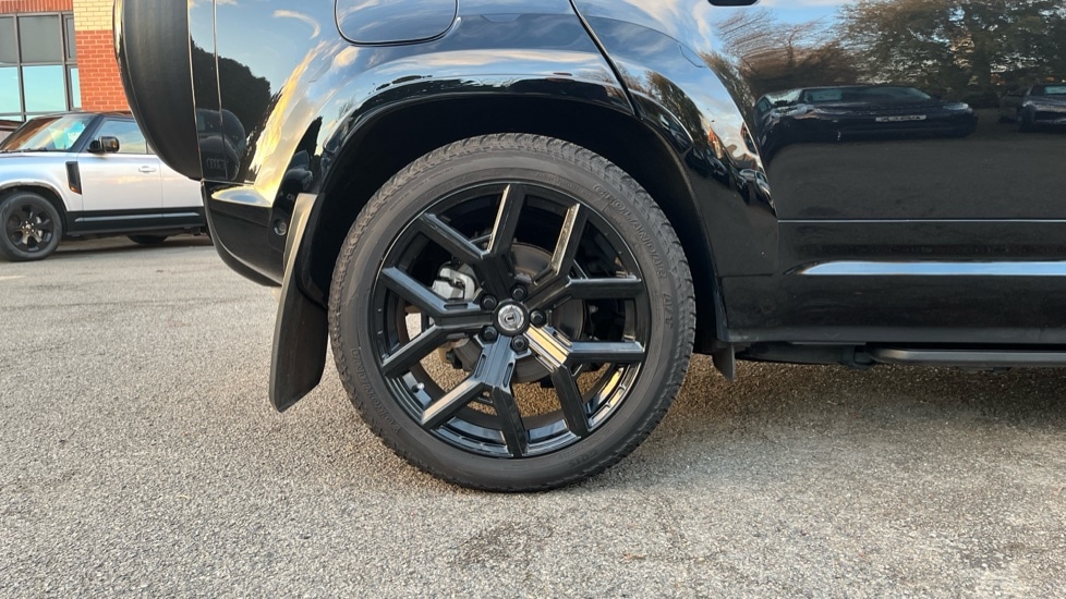 Used Land Rover Defender 2021 for sale - 76615213: Photo 19