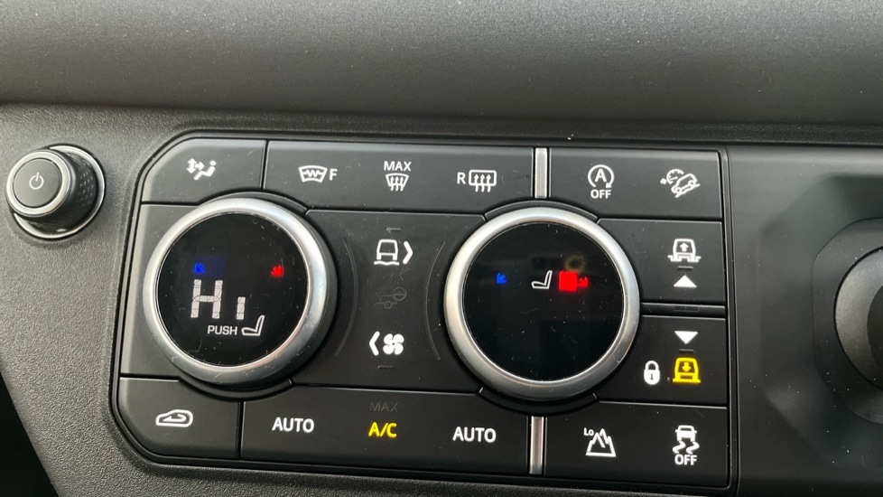 Used Land Rover Defender 2021 for sale - 76615213: Photo 34