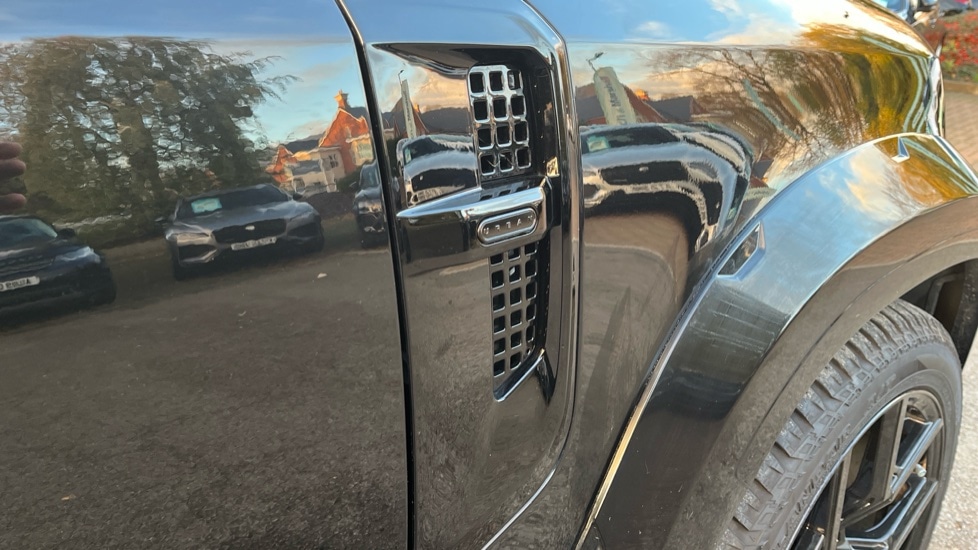 Used Land Rover Defender 2021 for sale - 76615213: Photo 40