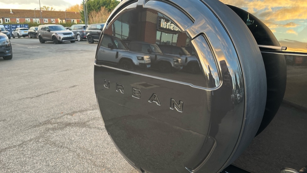 Used Land Rover Defender 2021 for sale - 76615213: Photo 42