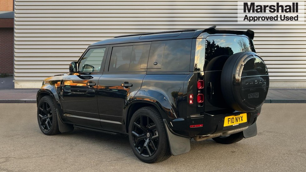 Used Land Rover Defender 2021 for sale - 76615213: Photo 5