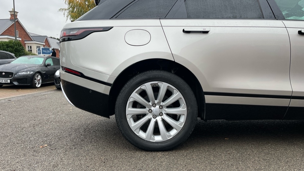Used Land Rover Range Rover Velar 2018 for sale - 76873200: Photo 17