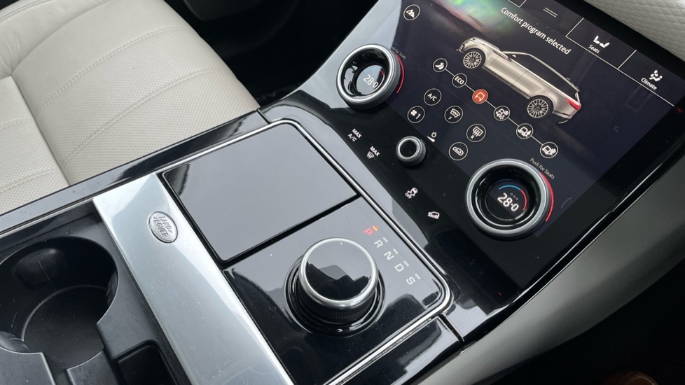 Used Land Rover Range Rover Velar 2018 for sale - 76873200: Photo 28