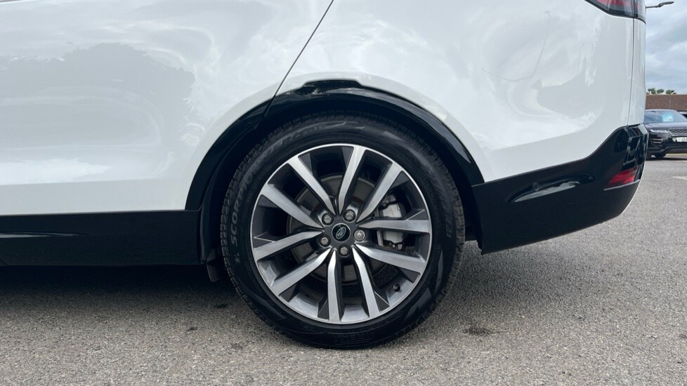 Used Land Rover Discovery 2021 for sale - 76217250: Photo 19