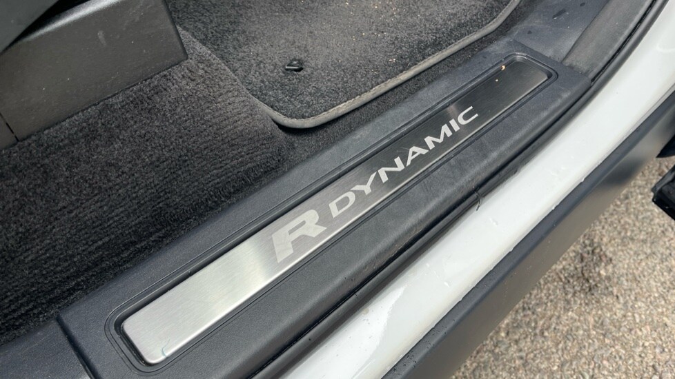 Used Land Rover Discovery 2021 for sale - 76217250: Photo 31