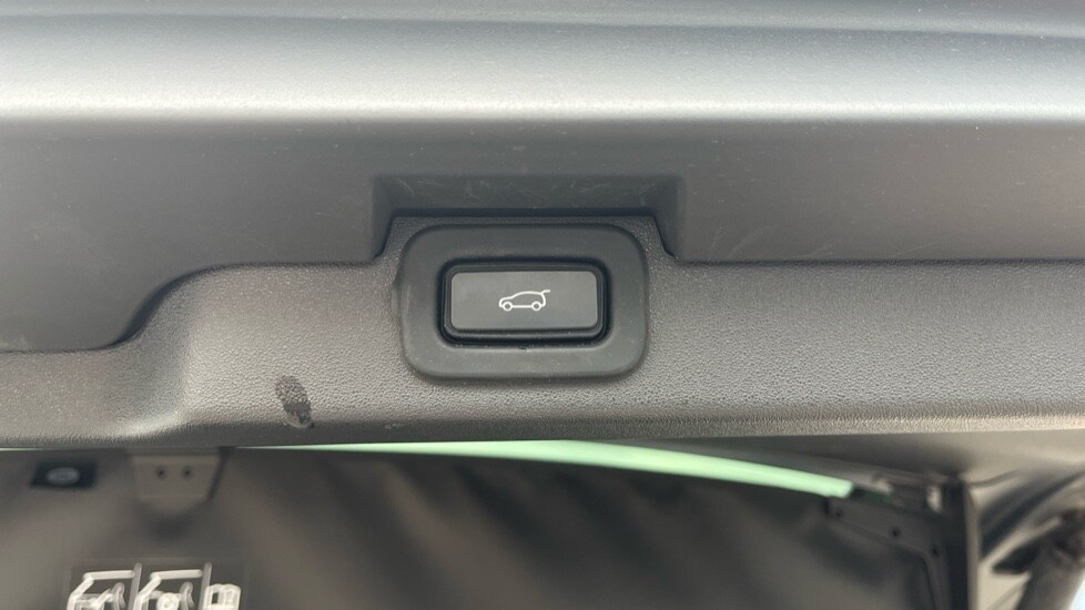 Used Land Rover Discovery 2021 for sale - 76217250: Photo 39