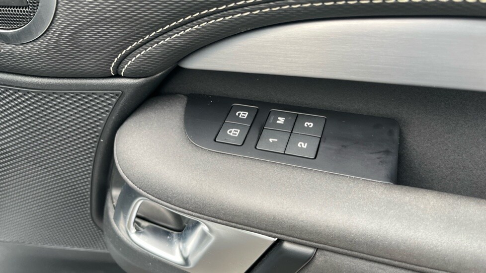 Used Land Rover Discovery 2021 for sale - 76217250: Photo 44