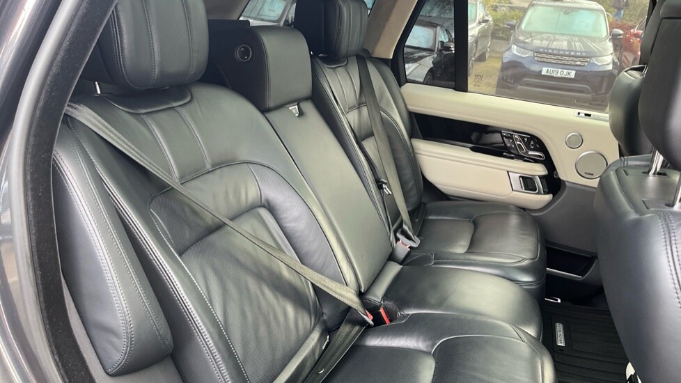 Used Land Rover Range Rover 2020 for sale - 76539997: Photo 51